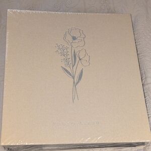 Elegant Cream Silver Colored Embissed Floral Picture Album, Brand New! Beautiful